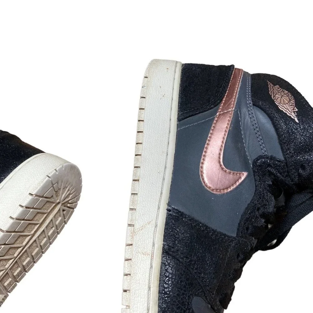 Nike Air Jordan 1 Retro High BG Size 6.5Y Black/Metallic Pink 705300-006 Shoes‎